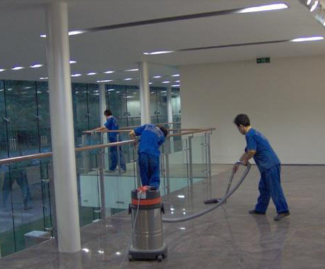 高層開(kāi)荒清洗保潔